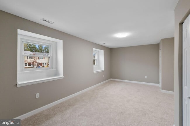 Building Photo - 18 W Orndorff Dr