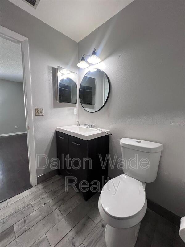 Building Photo - 6330 Bonnie Bay Cir N