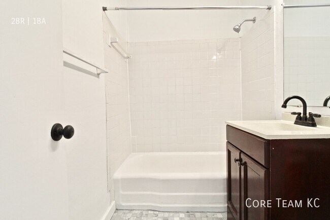 Building Photo - 4128 Roanoke Rd