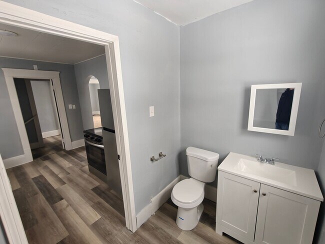 Building Photo - Newly Rehabbed 6-Bedroom, 3-Story Home with Off-Street Parking