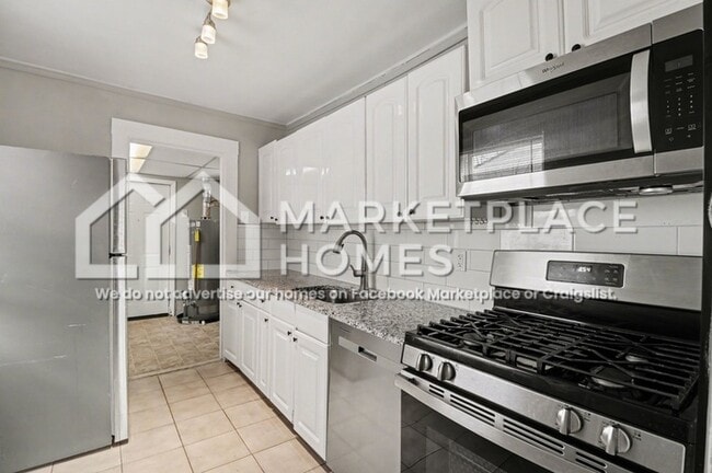 Building Photo - 23115 Tawas Ave