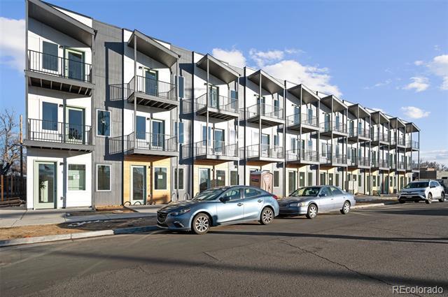 Building Photo - 2660 S Delaware St