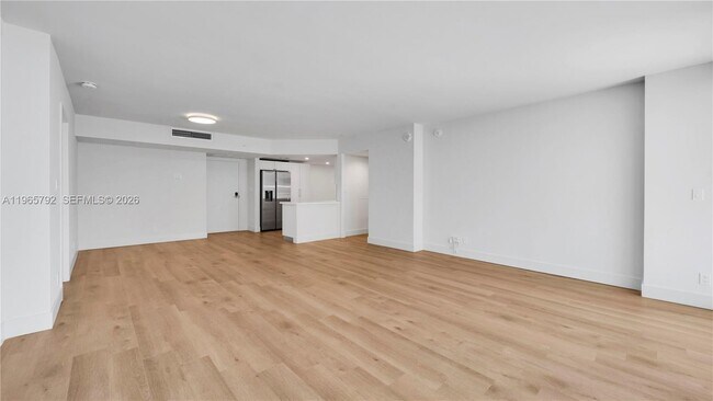 Building Photo - 555 NE 34th St