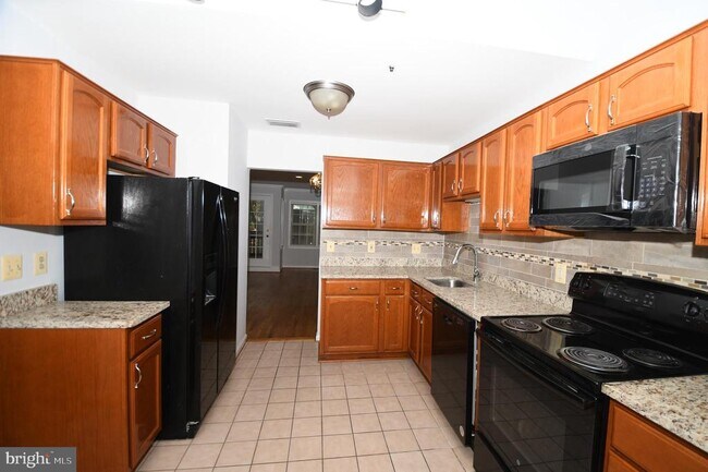 Building Photo - 601 N Tazewell St