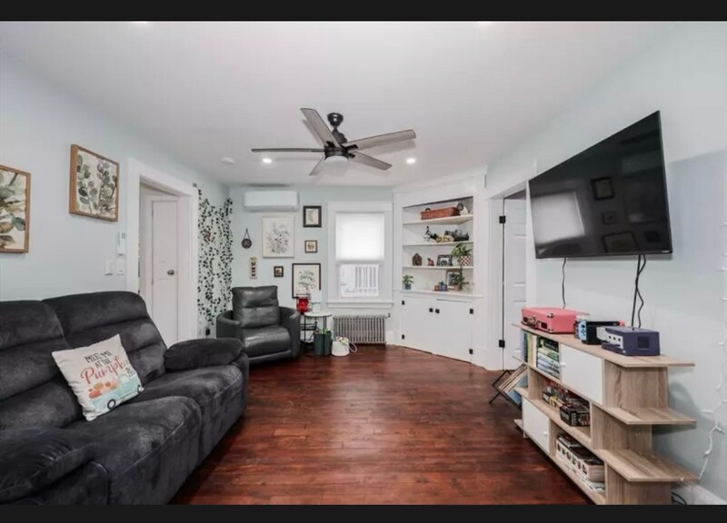 Building Photo - 35 Honora Ave