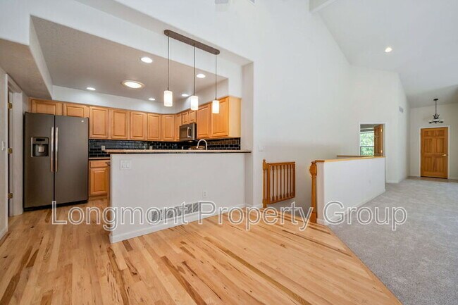 Building Photo - 1333 Charles Dr