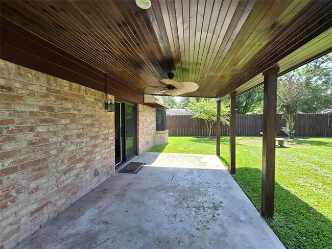 Building Photo - 9211 Kempwood Dr