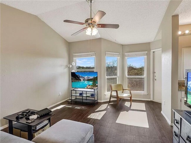 Building Photo - 5313 Indio Dr