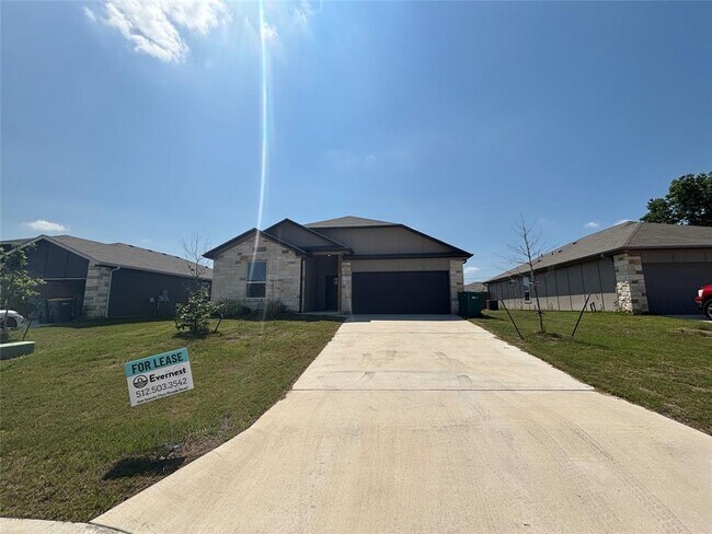 Primary Photo - 725 Freedom Cir