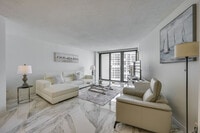 Building Photo - 320 Seaview Ct