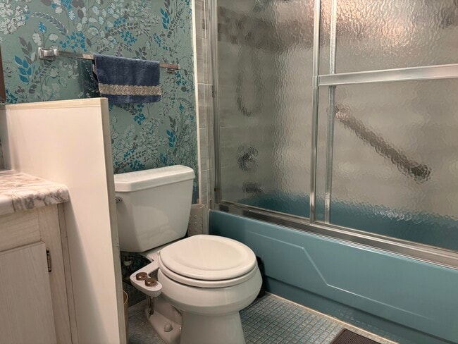 Building Photo - 24 Golfs Edge