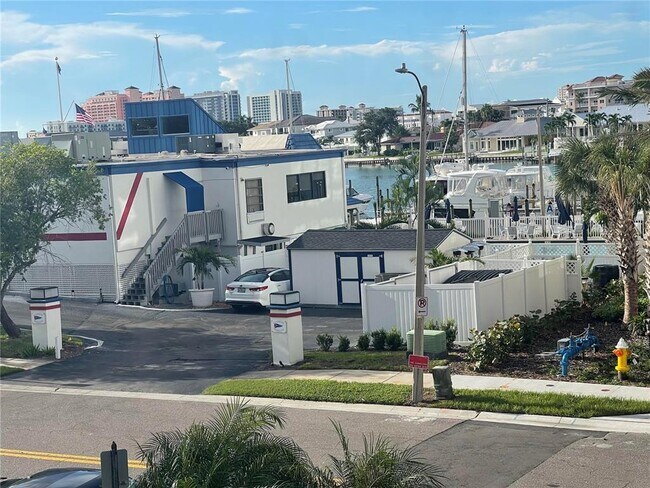 Building Photo - 851 Bayway Blvd