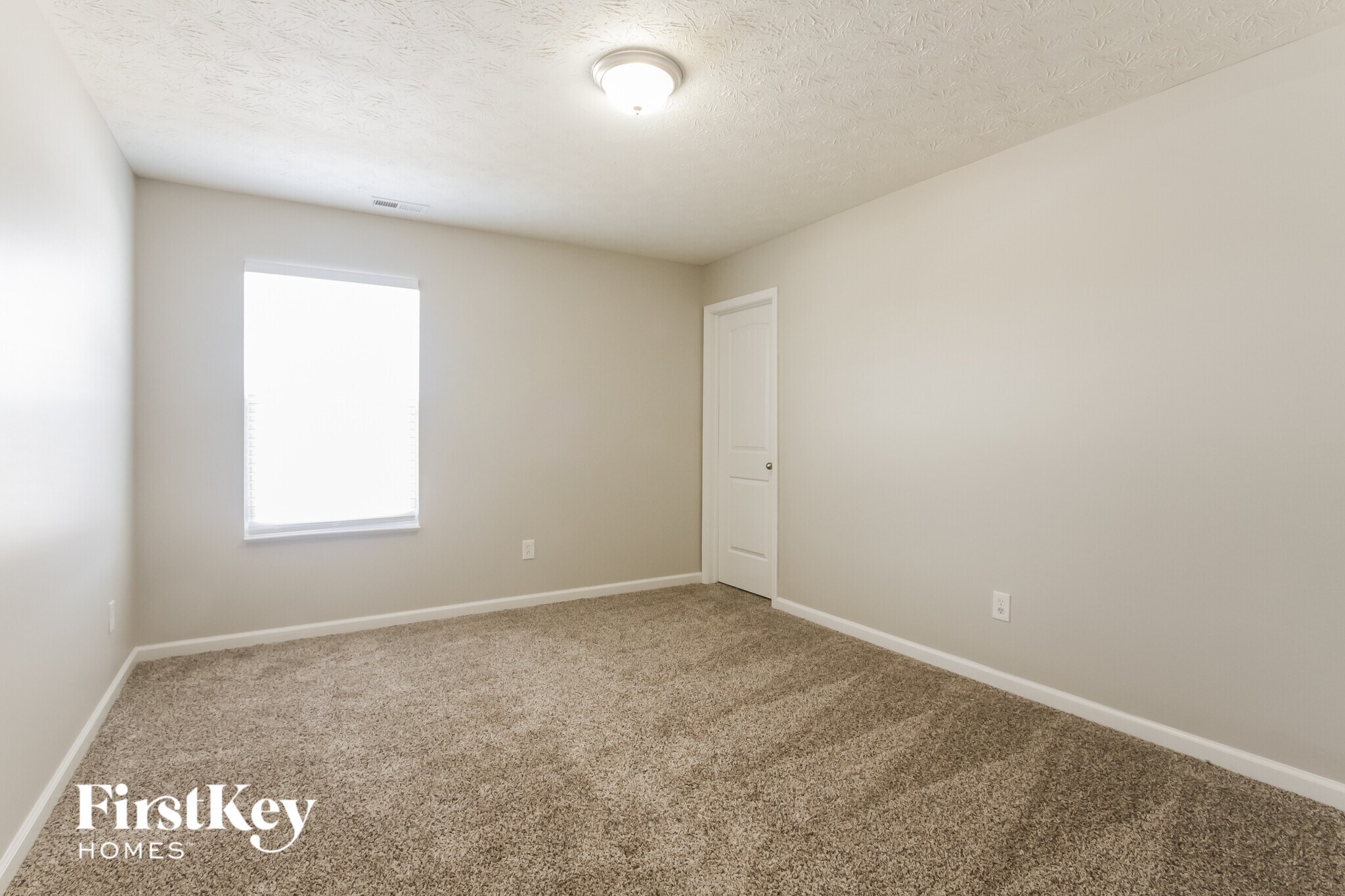 Building Photo - 770 Carolina Way