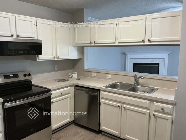 Building Photo - 3852 Autumn Leaf Ct