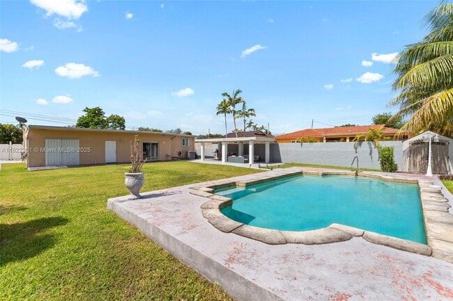 Primary Photo - 6371 SW 23rd St