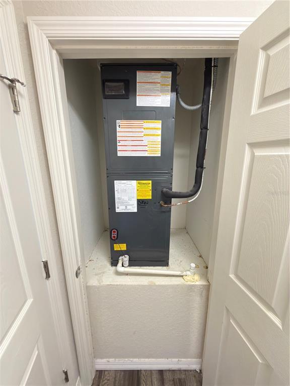 Building Photo - 1088 Zion Dr