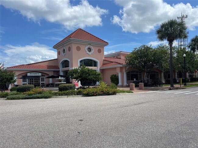 Building Photo - 2000 15th Ct NW