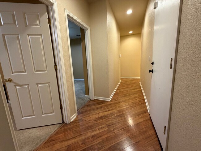 Building Photo - Spacious 4-Bedroom Elk Grove Home with Updated Kitchen, Quartz Countertops! VIEW TODAY!