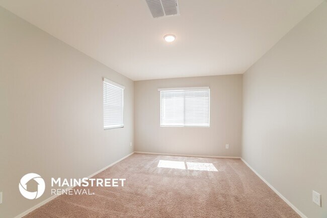 Building Photo - 8704 S 253rd Dr