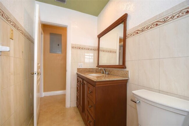 Building Photo - 5385 SW 8th Ct