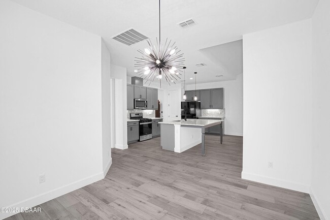 Building Photo - 207 Hang Loose Wy