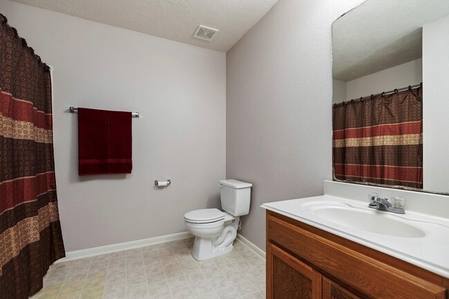 Building Photo - 20738 Fair Castle Dr