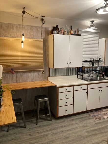 Building Photo - 413 2nd St SW