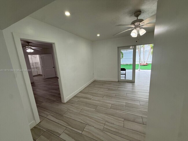 Building Photo - 20028 SW 124th Pl