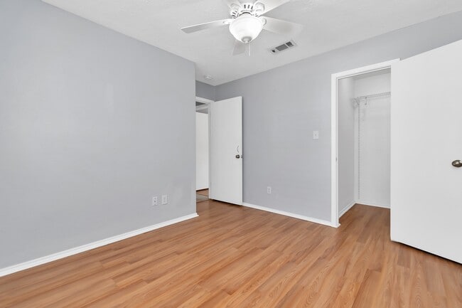 Building Photo - 13406 Splintered Oak Dr