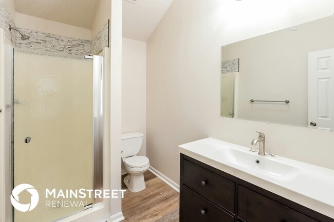 Building Photo - 11115 N Lewis Ave