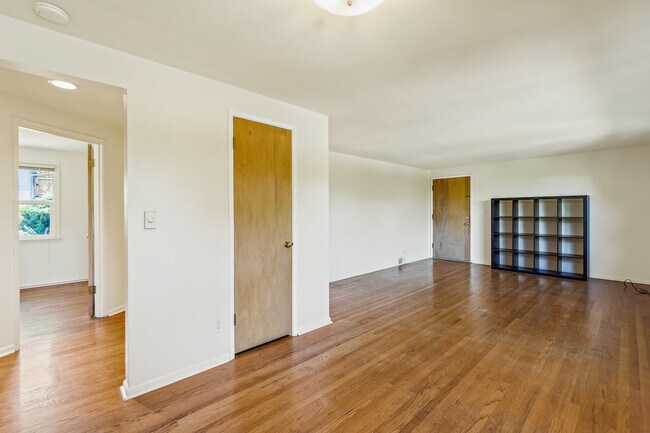 Building Photo - 4312 3rd Ave NW