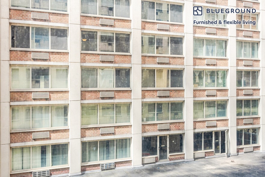 Building Photo - 330 E 46th St