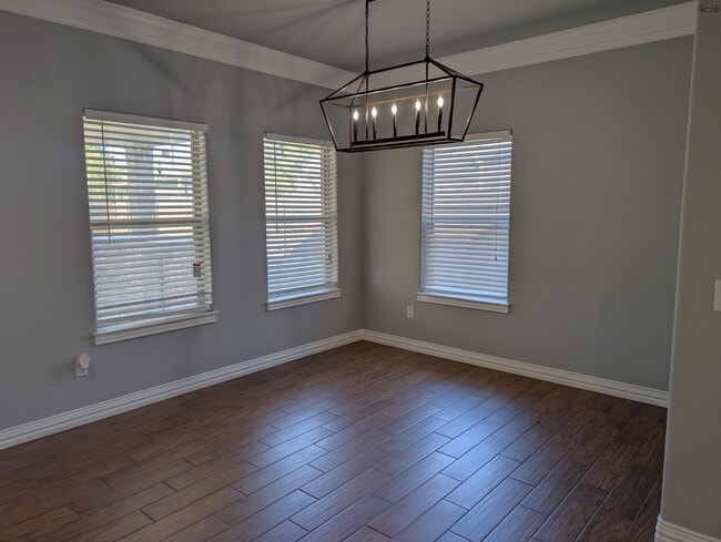 Building Photo - 2916 S Shepherds Glen