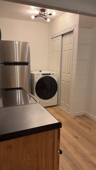 Washer/dryer all in one! - 7791 Whitehall Rd