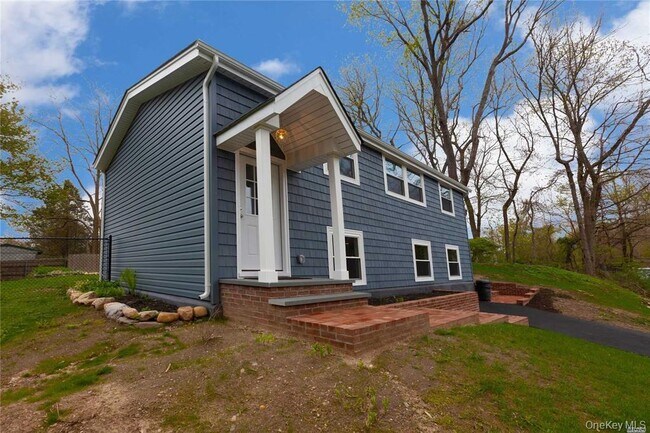 Building Photo - 4 Bunny Ln