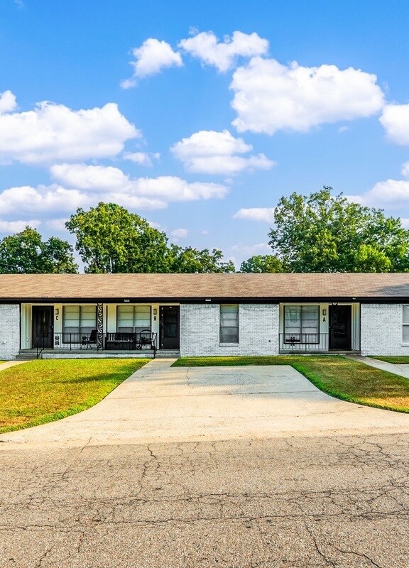 Primary Photo - 9000 Woodbine Dr