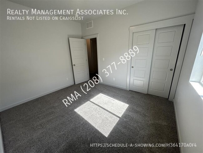 Building Photo - 6593 S Donaway Ave