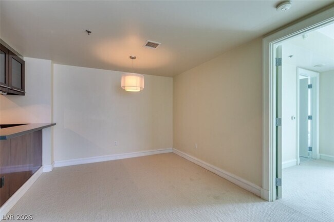 Building Photo - 2700 Las Vegas Blvd S