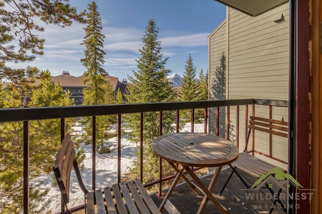 Building Photo - Bright and Welcoming Fully Furnished 2 Bedroom/2Bath Condo In Wildernest- All Utilities included
