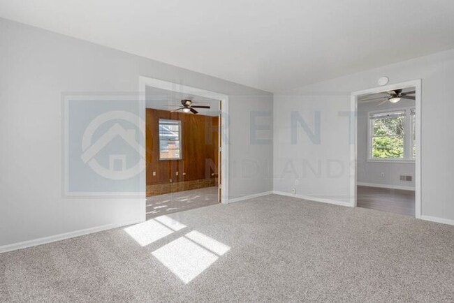 Building Photo - Updated 3/1 in Blythewood!