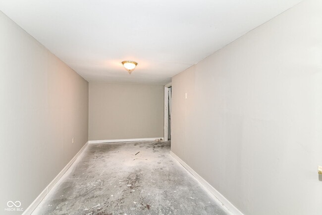 Building Photo - 3041 Broadway St