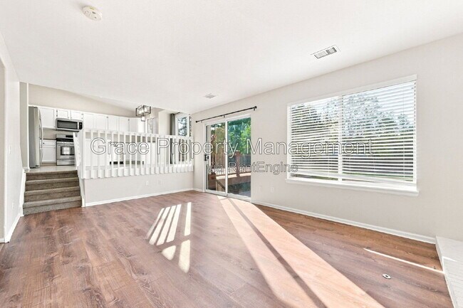 Building Photo - 16041 Bluebonnet Dr