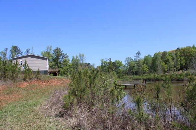 Building Photo - 818 W Grantville Rd