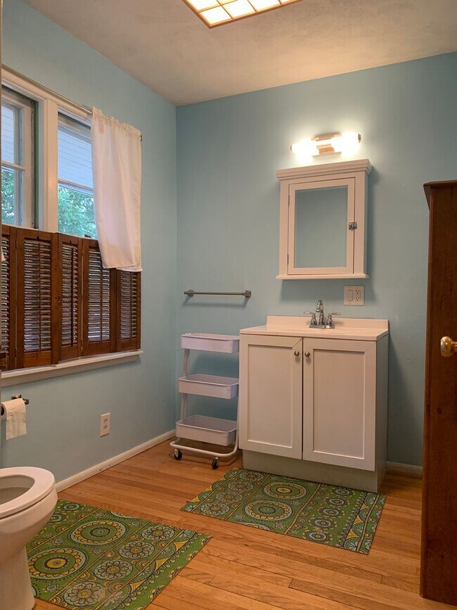 Building Photo - Available August 10th!