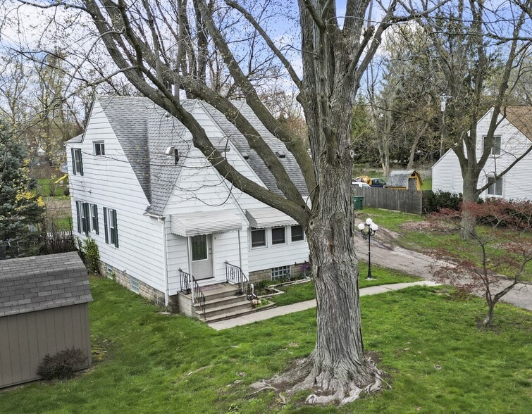 Building Photo - 4080 Joyce Ave