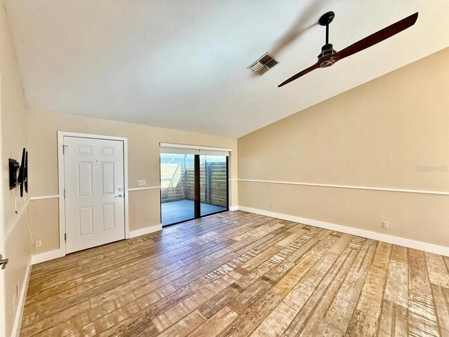 Building Photo - 23331 Club Villas Dr