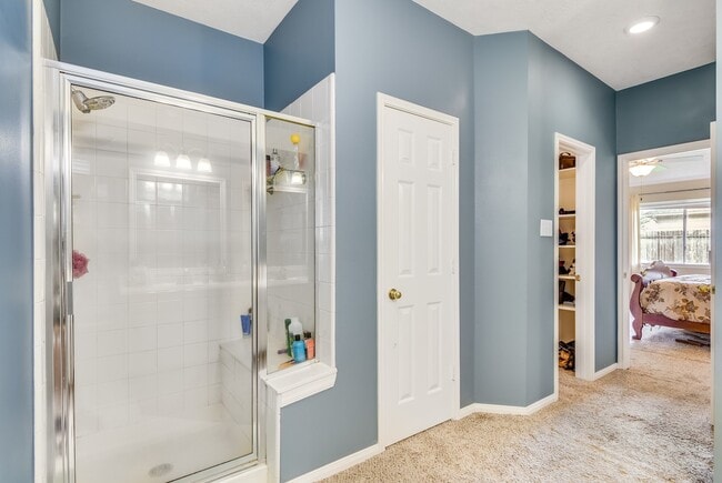 Building Photo - 317 Vantage Pointe Cir