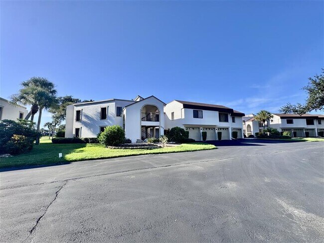 Building Photo - 802 Capri Isles Blvd