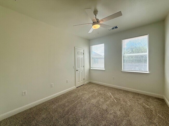 Building Photo - Meador-6916