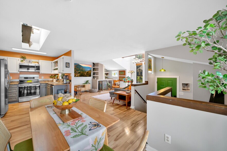 Building Photo - 7645 Chatham Cir